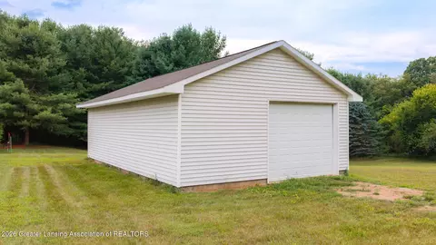 8030 S Hollister Rd, Laingsburg, MI 48848