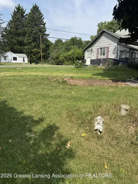 13275 Webster Rd, Bath, MI 48808 photo 3