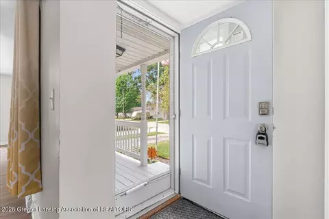 Entry Way - 314 N Logan St, Dewitt, MI 48820 photo 1 of 2