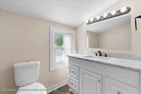 Bath - 314 N Logan St, Dewitt, MI 48820 photo 3 of 3