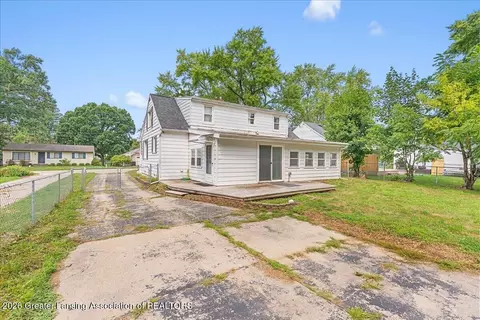 Exterior - 314 N Logan St, Dewitt, MI 48820 photo 3 of 6