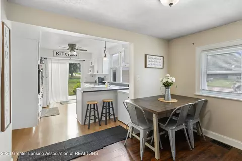 Dining - 302 Wilson St, Dewitt, MI 48820 photo 2 of 3