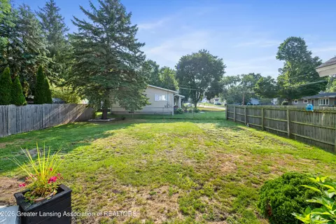 Exterior - 302 Wilson St, Dewitt, MI 48820 photo 4 of 6