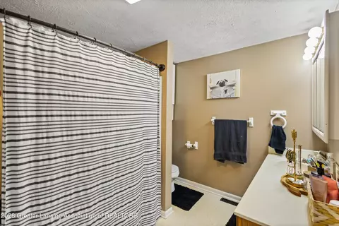 Bath - 302 Wilson St, Dewitt, MI 48820 photo 1 of 3