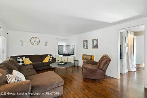 Living - 302 Wilson St, Dewitt, MI 48820 photo 1 of 2