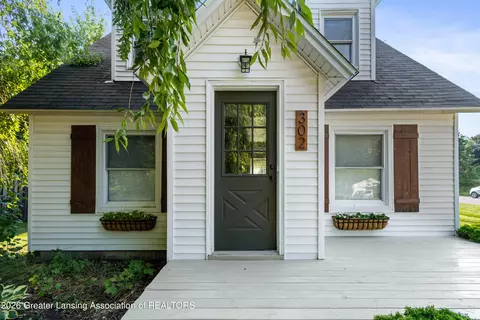 Exterior - 302 Wilson St, Dewitt, MI 48820 photo 1 of 6