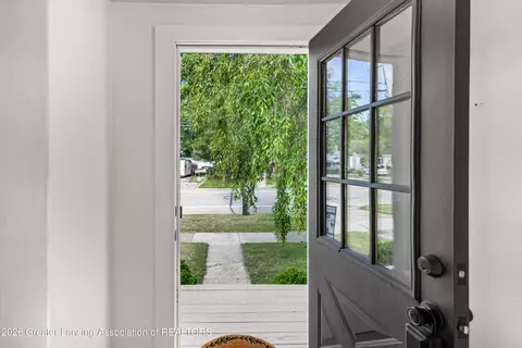 Entry Way - 302 Wilson St, Dewitt, MI 48820 photo 1 of 5