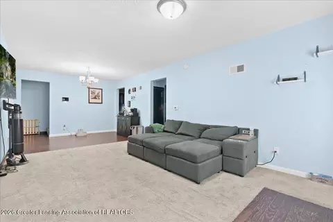 Entry Way - 617 Irvington Ave, Lansing, MI 48910 photo 2 of 4