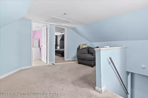 Entry Way - 617 Irvington Ave, Lansing, MI 48910 photo 4 of 4