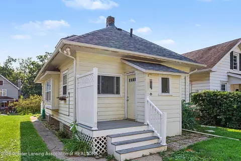 206 S Magnolia Ave, Lansing, MI 48912