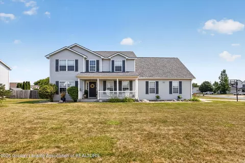 2820 Pimlico Ln, Saginaw, MI 48603