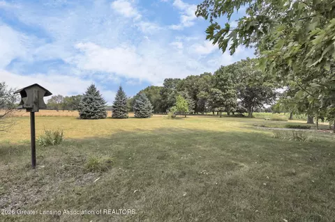 Exterior - 1189 E Maple Rapids Rd, Saint Johns, MI 48879 photo 3 of 5