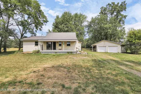 1189 E Maple Rapids Rd, Saint Johns, MI 48879