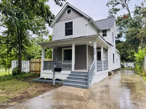 226 S 8th St, Lansing, MI 48912