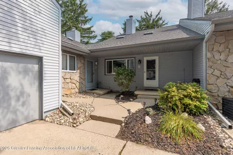 1118 Timber Creek Dr #8, Grand Ledge, MI 48837