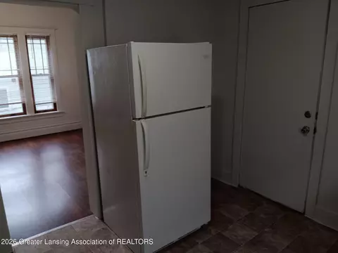 908 N Pine St, Lansing, MI 48906 photo 4