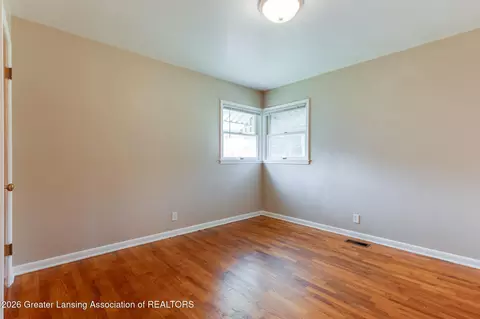 Bedroom - 4412 Alpha St, Lansing, MI 48910 photo 4 of 4