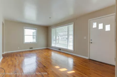 Living - 4412 Alpha St, Lansing, MI 48910 photo 1 of 3