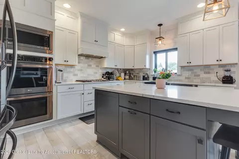 Kitchen - 14250 Clairmont Dr, Bath, MI 48808 photo 1 of 4