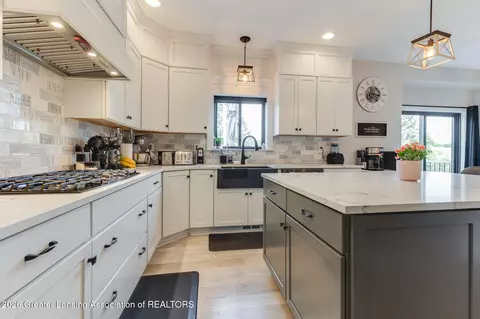 Kitchen - 14250 Clairmont Dr, Bath, MI 48808 photo 2 of 4