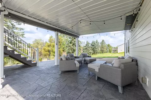 Exterior - 14250 Clairmont Dr, Bath, MI 48808 photo 9 of 19