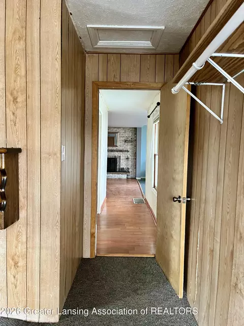Entry Way - 9961 Marshall Rd, Olivet, MI 49076 photo 1 of 2