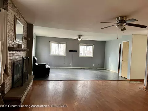 Living - 9961 Marshall Rd, Olivet, MI 49076 photo 2 of 3