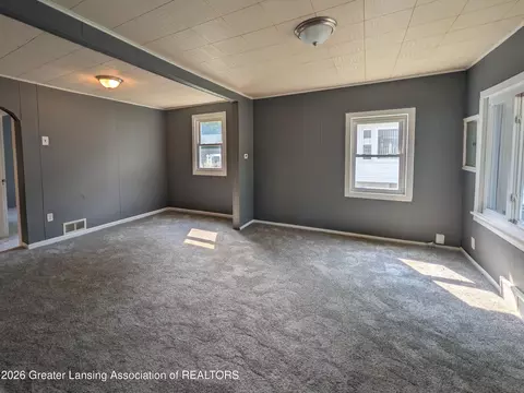 Living - 226 E Jackson St, Lansing, MI 48906 photo 2 of 4
