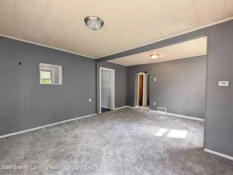 Living - 226 E Jackson St, Lansing, MI 48906 photo 3 of 4