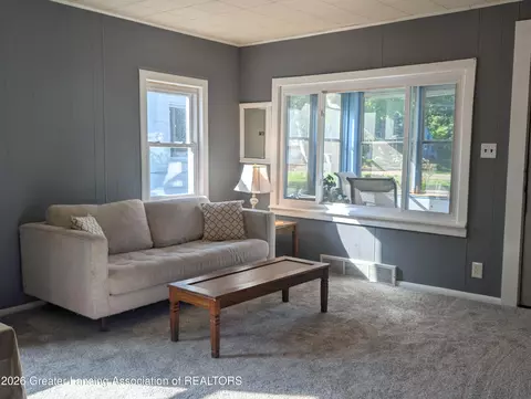 Living - 226 E Jackson St, Lansing, MI 48906 photo 2 of 2