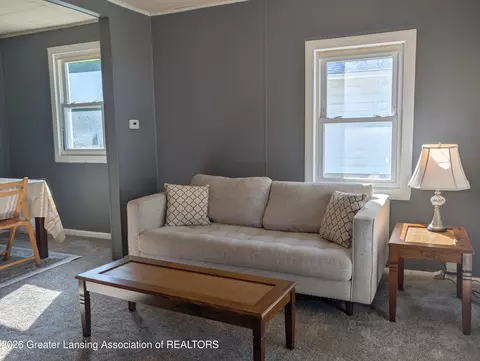 Living - 226 E Jackson St, Lansing, MI 48906 photo 1 of 2