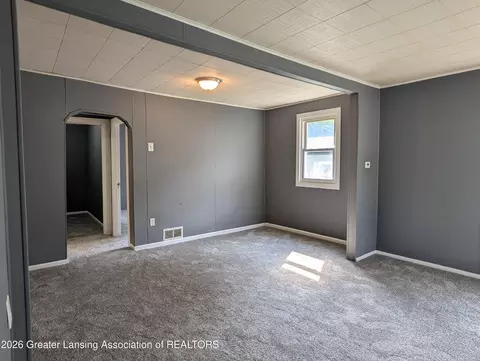 Living - 226 E Jackson St, Lansing, MI 48906 photo 4 of 4
