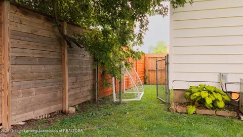 Exterior - 2014 Devonshire Ave, Lansing, MI 48910 photo 3 of 8