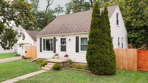 2014 Devonshire Ave, Lansing, MI 48910