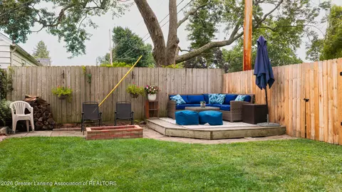 Exterior - 2014 Devonshire Ave, Lansing, MI 48910 photo 5 of 8