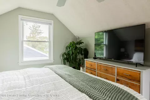 Bedroom - 2014 Devonshire Ave, Lansing, MI 48910 photo 4 of 10