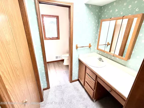 Bath - 1114 Wolf Run Dr, Lansing, MI 48917 photo 1 of 3
