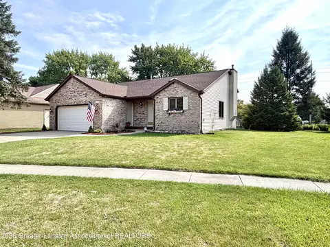Exterior - 1114 Wolf Run Dr, Lansing, MI 48917 photo 2 of 9