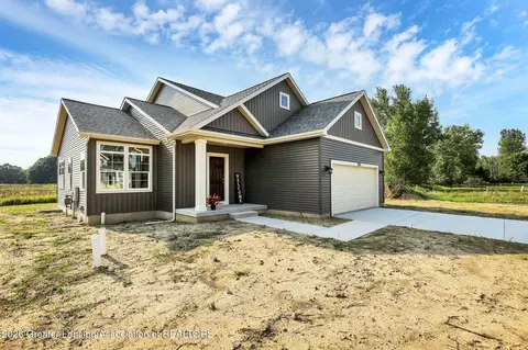 1575 Thimbleberry Dr, Holt, MI 48842
