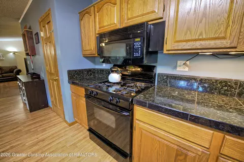 Kitchen - 4065 S Lyons Rd, Lyons, MI 48851 photo 4 of 4