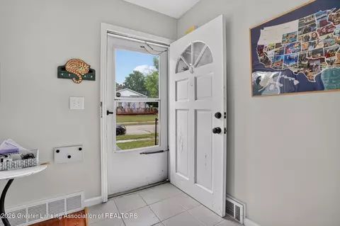 Entry Way - 2001 Devonshire, Lansing, MI 48910 photo 1 of 7
