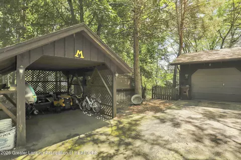 Exterior - 525 N Cedar Rd, Mason, MI 48854 photo 2 of 11