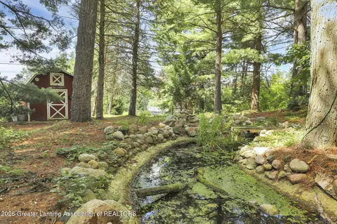 Exterior - 525 N Cedar Rd, Mason, MI 48854 photo 7 of 11