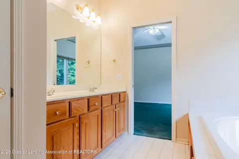 Bath - 5601 Wild Iris Ln, Haslett, MI 48840 photo 3 of 5
