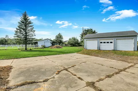 Exterior - 1855 N Eifert Rd, Holt, MI 48842 photo 4 of 7