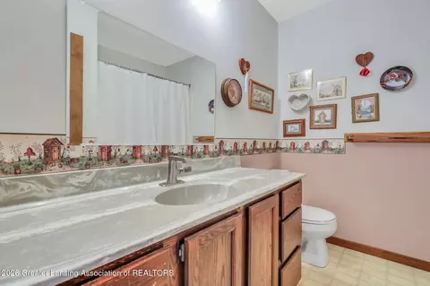 Bath - 1855 N Eifert Rd, Holt, MI 48842 photo 1 of 2