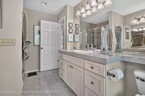 Bath - 16817 Cedarbrook Dr, Haslett, MI 48840 photo 1 of 9