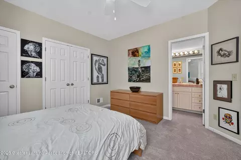 Bedroom - 16817 Cedarbrook Dr, Haslett, MI 48840 photo 8 of 10