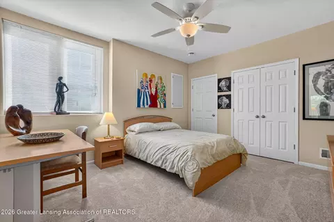 Bedroom - 16817 Cedarbrook Dr, Haslett, MI 48840 photo 7 of 10