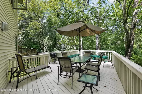 Exterior - 16817 Cedarbrook Dr, Haslett, MI 48840 photo 4 of 7